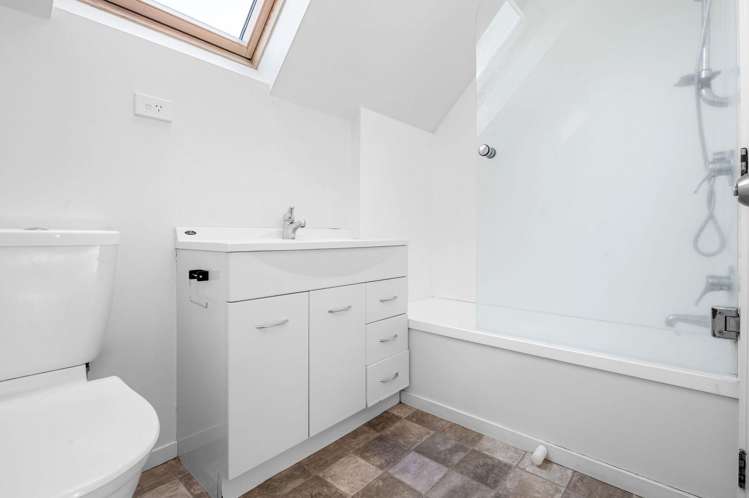 12a Dowding Street Melville_13