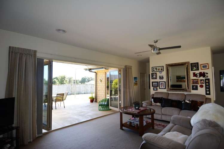 16 Dolphin Parade Bell Block_3