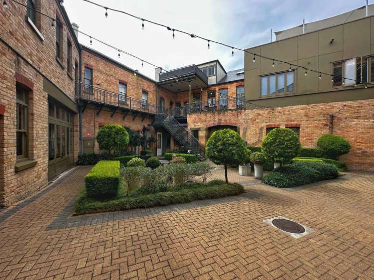 1 Beresford Square City Centre_6