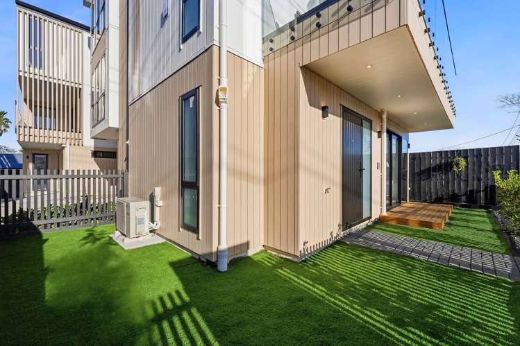 8A Stanley Avenue_1
