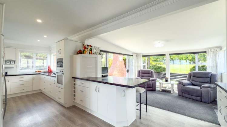 208 St Patrick's Row Thames_7