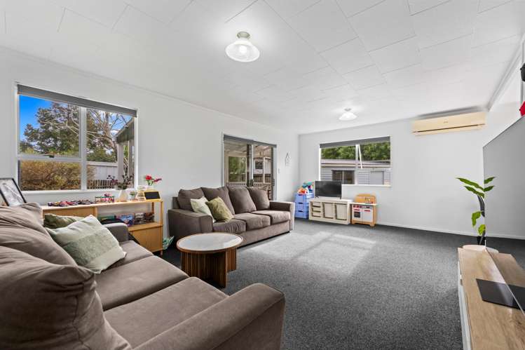 14 Shearwater Street One Tree Point_7