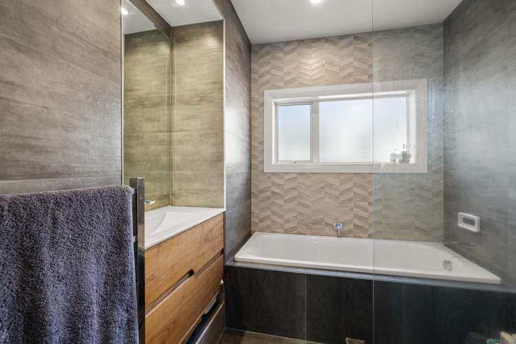 72 Birchfield Avenue Dallington_12