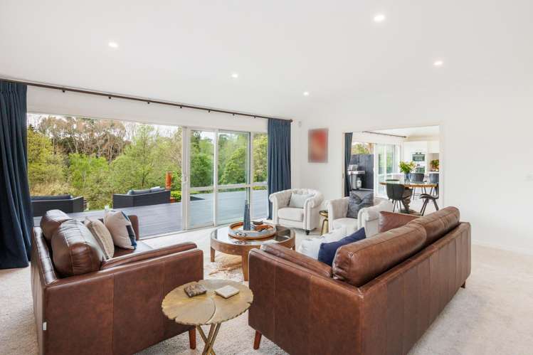 28 Cashmere Drive Fitzherbert_1