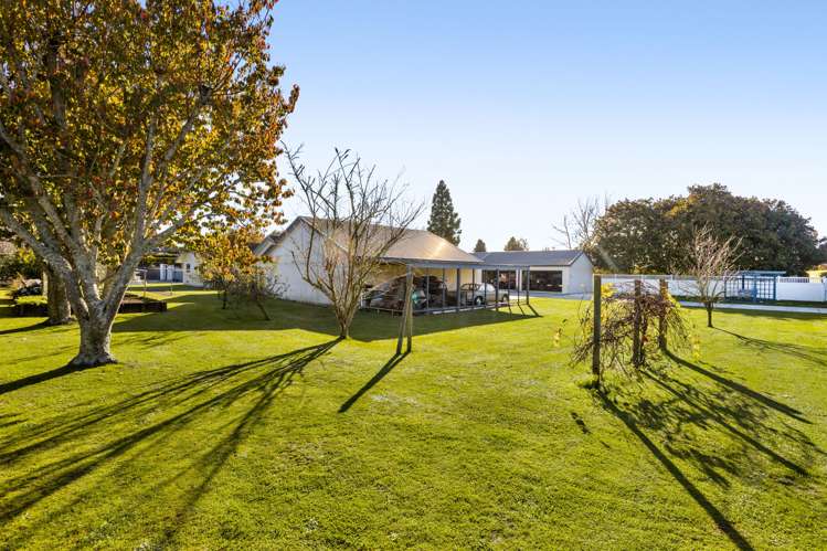 64 Athlone Drive Cambridge_34