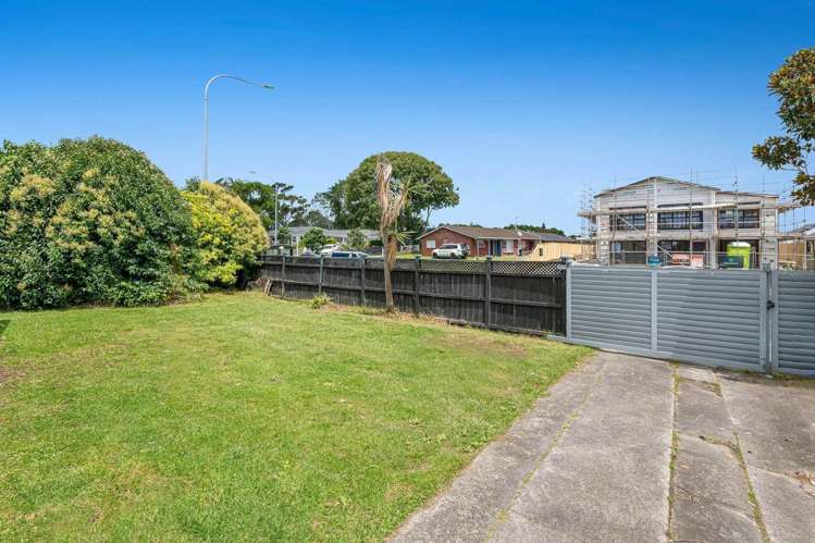 32 Akoranga Drive Northcote_3