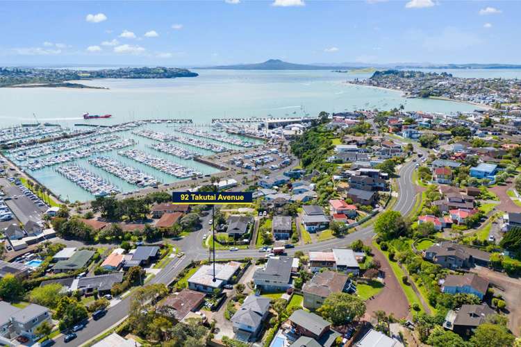 92 Takutai Avenue Half Moon Bay_26