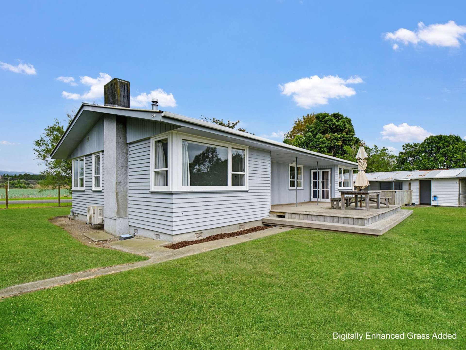 54 Kuku Beach Road Levin_0