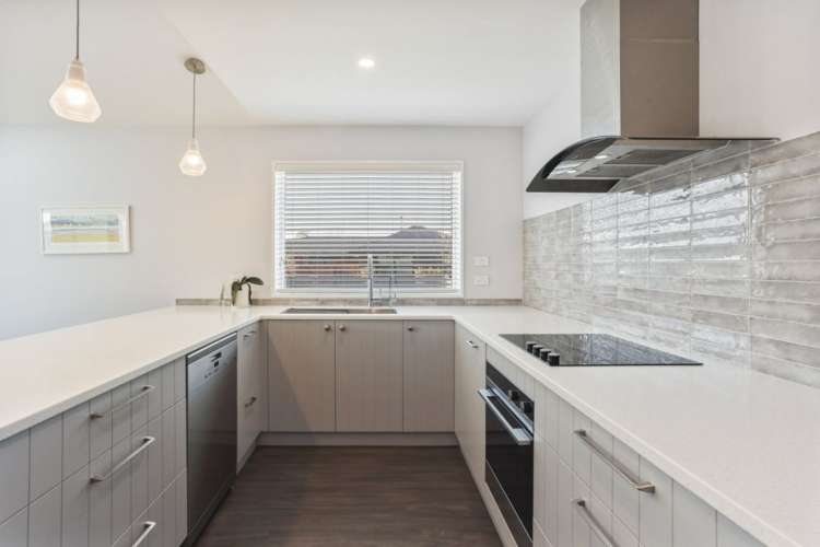 64 Tutaipatu Avenue_5