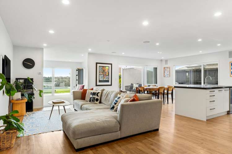 43 Aberdeen Crescent Wattle Downs_5