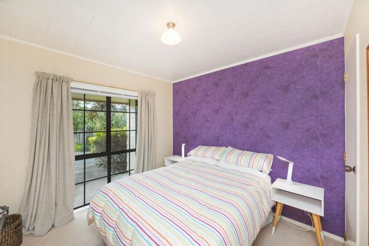 5 Hennessy Street East Foxton Beach_16