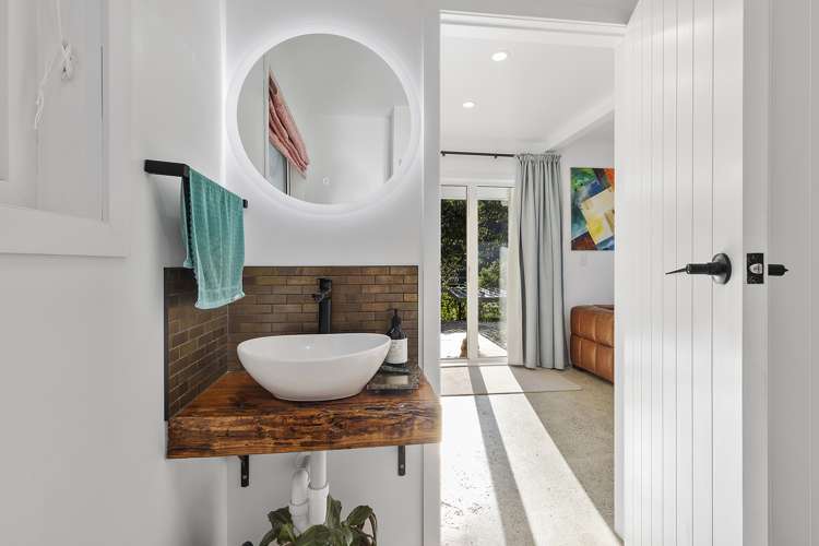 3 Doris Gordon Crescent Crofton Downs_14