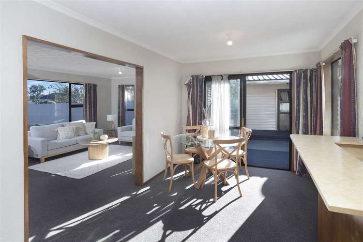 11 Oakley Crescent Hornby_6