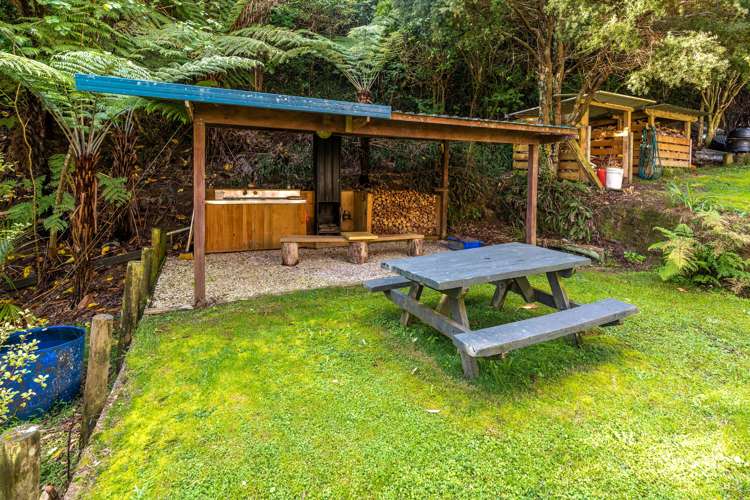 215K Awaawaroa Bay, Waiheke Island Awaawaroa Bay_11