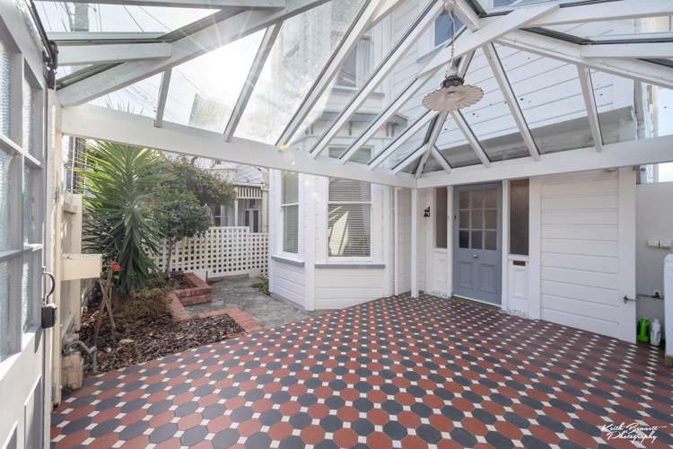 37 Grant Road Thorndon_6