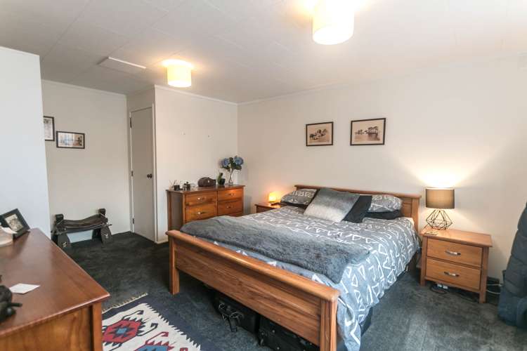 1/2 Onedin Place Titirangi_8