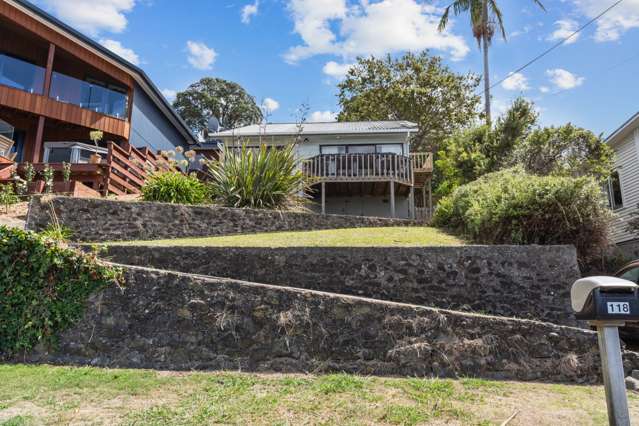Water front Two Bedroom in Onerahi