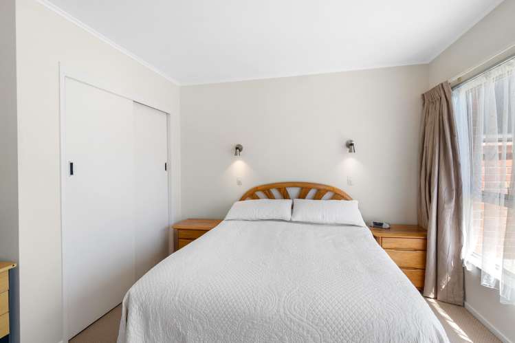 83 Sylvan Avenue Northcote_12