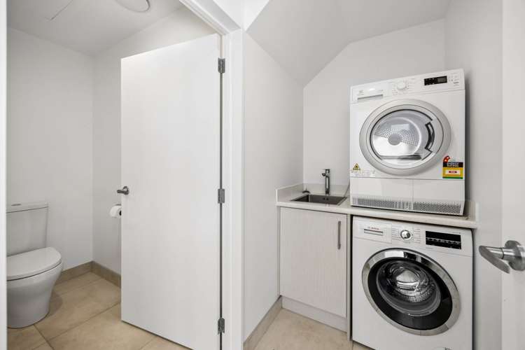 8 Kimiora Street Three Kings_9