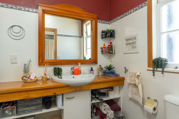 147 Waikawa Road Picton_16