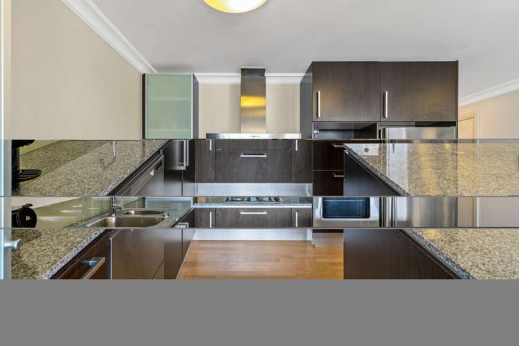 704/34 Lake Esplanade Queenstown_5