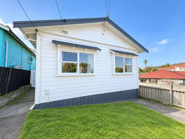Spacious 4-Bedroom Home in Otahuhu