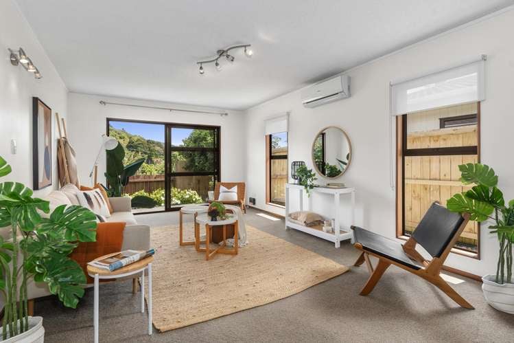 2/7 Crawford Crescent_0