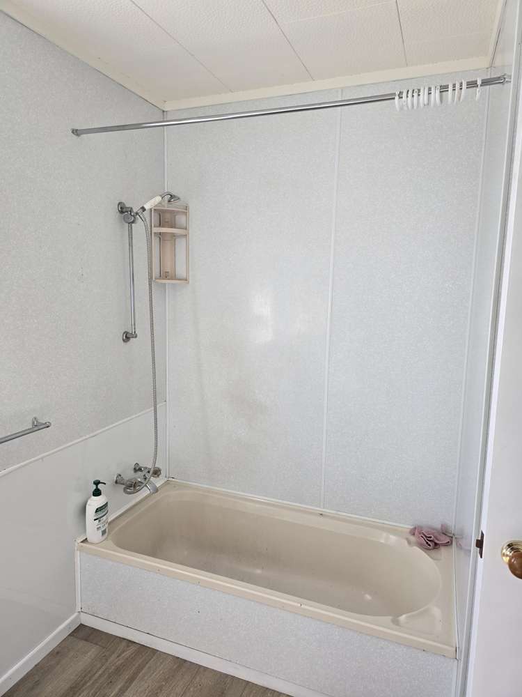 52 Kowhai Avenue Kaiaua_12