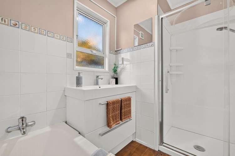 29 Neale Avenue Stoke_13