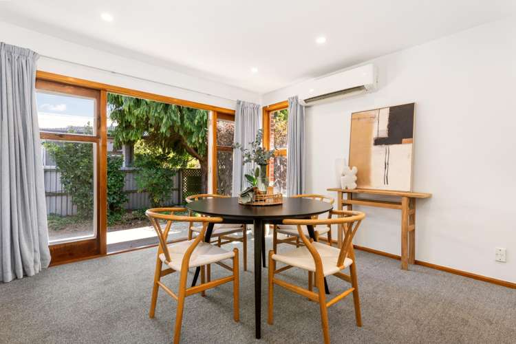 55 Woodbury Street Russley_7