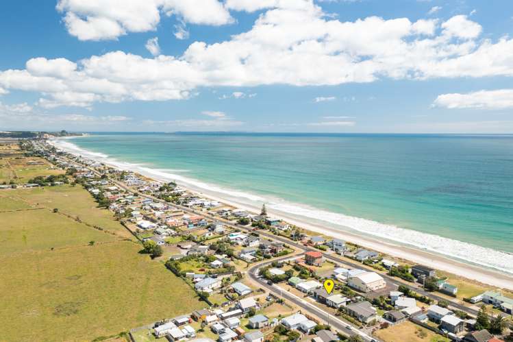 7 Costello Crescent Pukehina_32