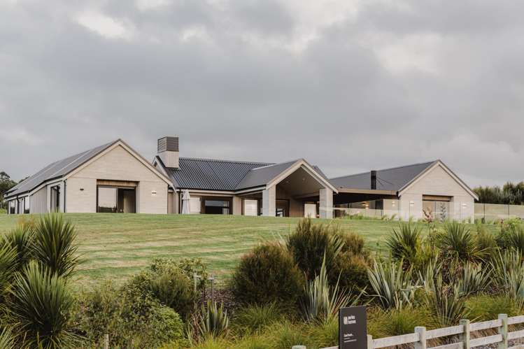 35 Palliser Downs Drive Wainui_12