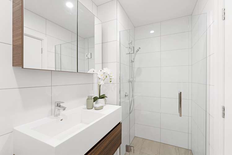 501/12 Barrack Road Mt Wellington_13