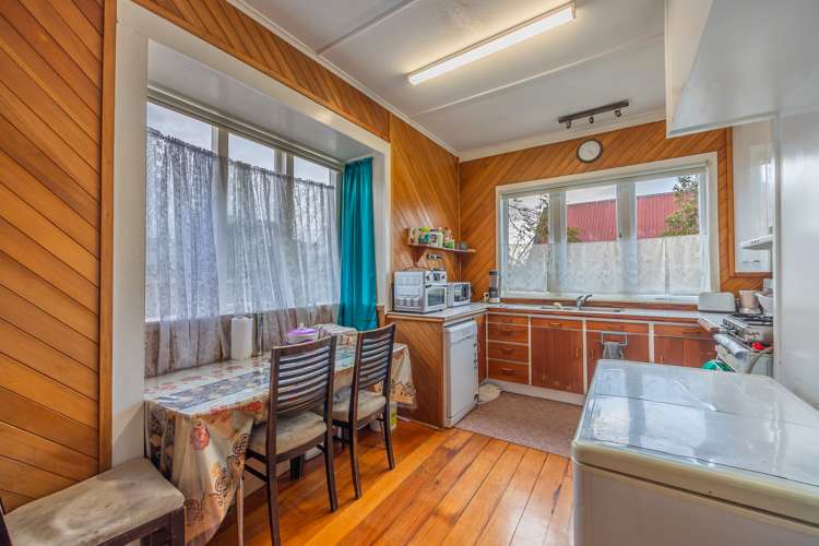 25 Preston Avenue Mount Albert_6