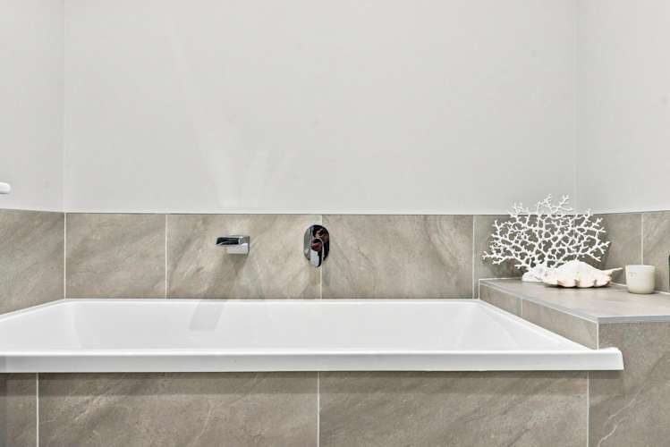 125 Bonair Cresent Millwater_12