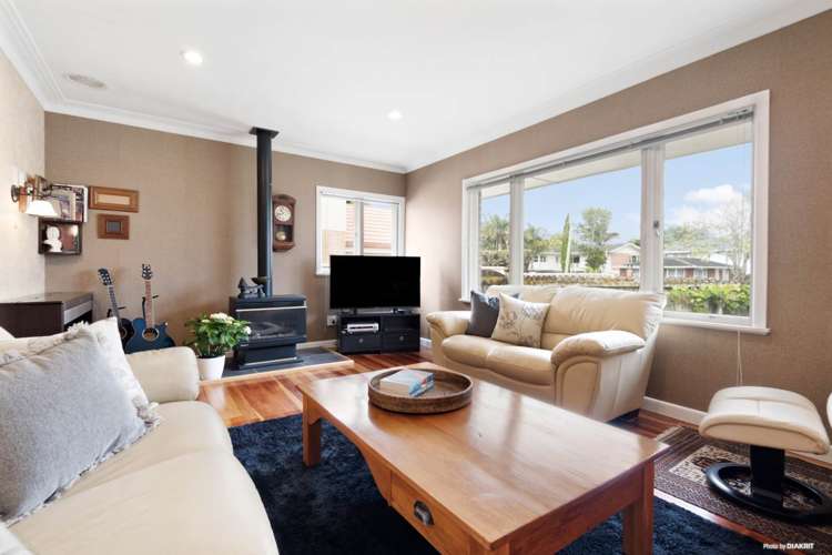 81 Te Atatu Road Te Atatu South_3