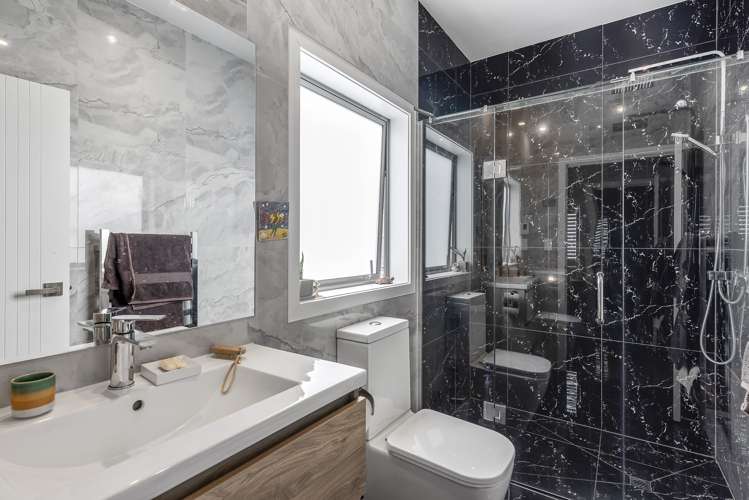 21a Avion Terrace Raumati Beach_13