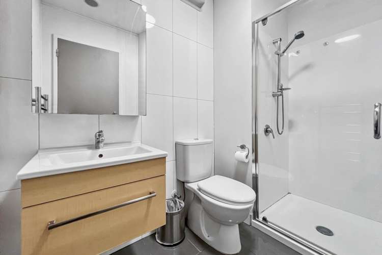 705/17 Putney Way Manukau_10