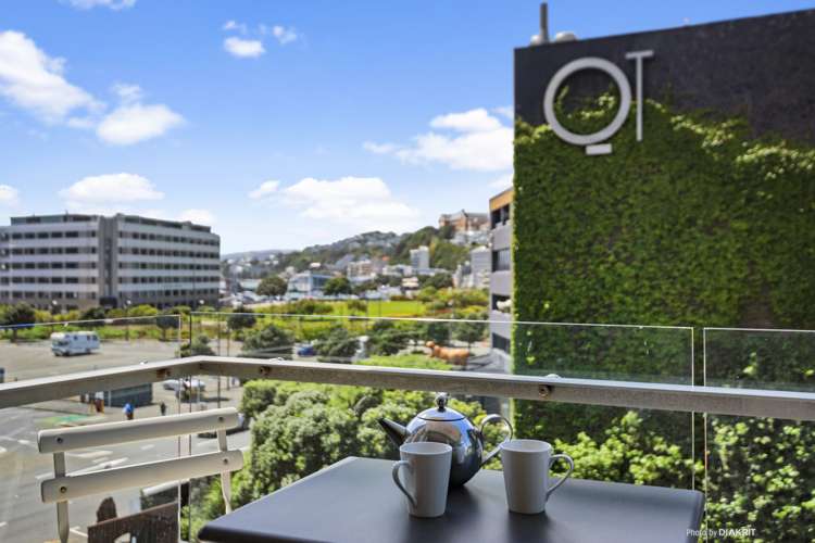 3h/82 Cable Street Te Aro_7