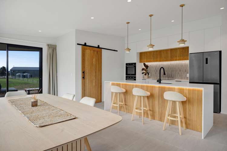 66 Flint Road West Stratford_7