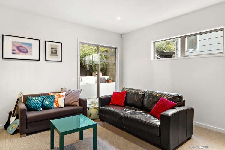 203 Marine Parade Seatoun_5