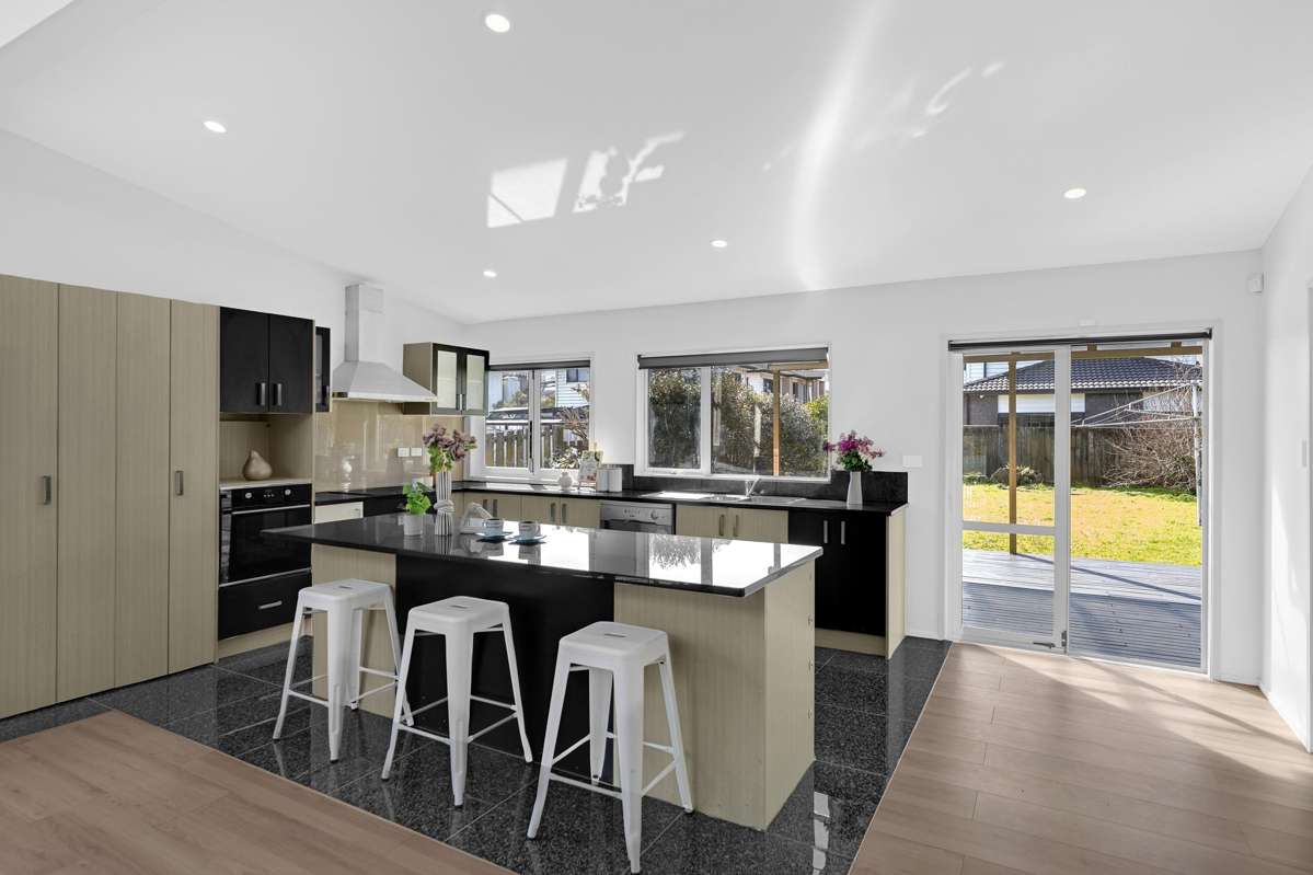 25 McCullough Avenue_3