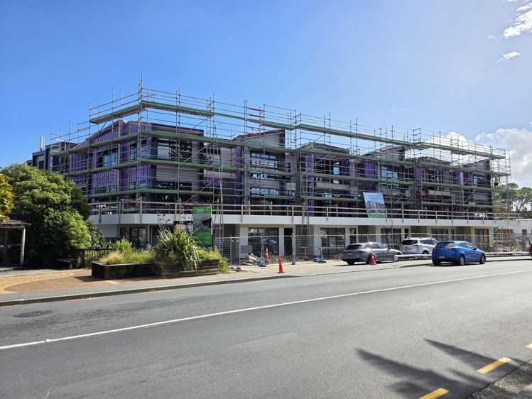 203 Newlands Road (COMMERCIAL/RESIDENTIAL)_0