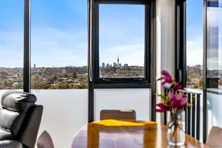 404/2 Miller Street Point Chevalier_7