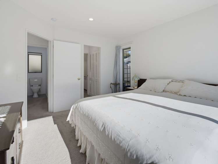 8 Idesia Grove Richmond_16