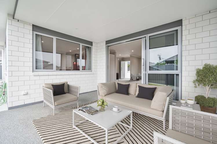 10 Sixty Mile Close Frimley_5