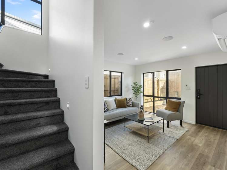 3&5/35 Royton Avenue Mangere East_23