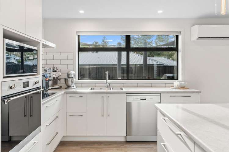 64 Heathfield Drive Mosgiel_5