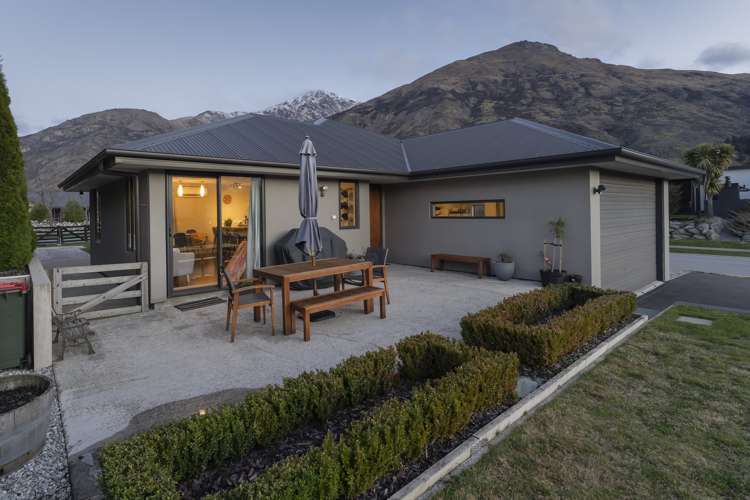2 Quill Street Dalefield/Wakatipu Basin_13