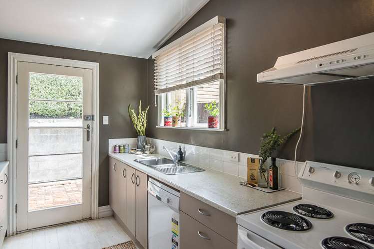 82 Daniell Street Newtown_5